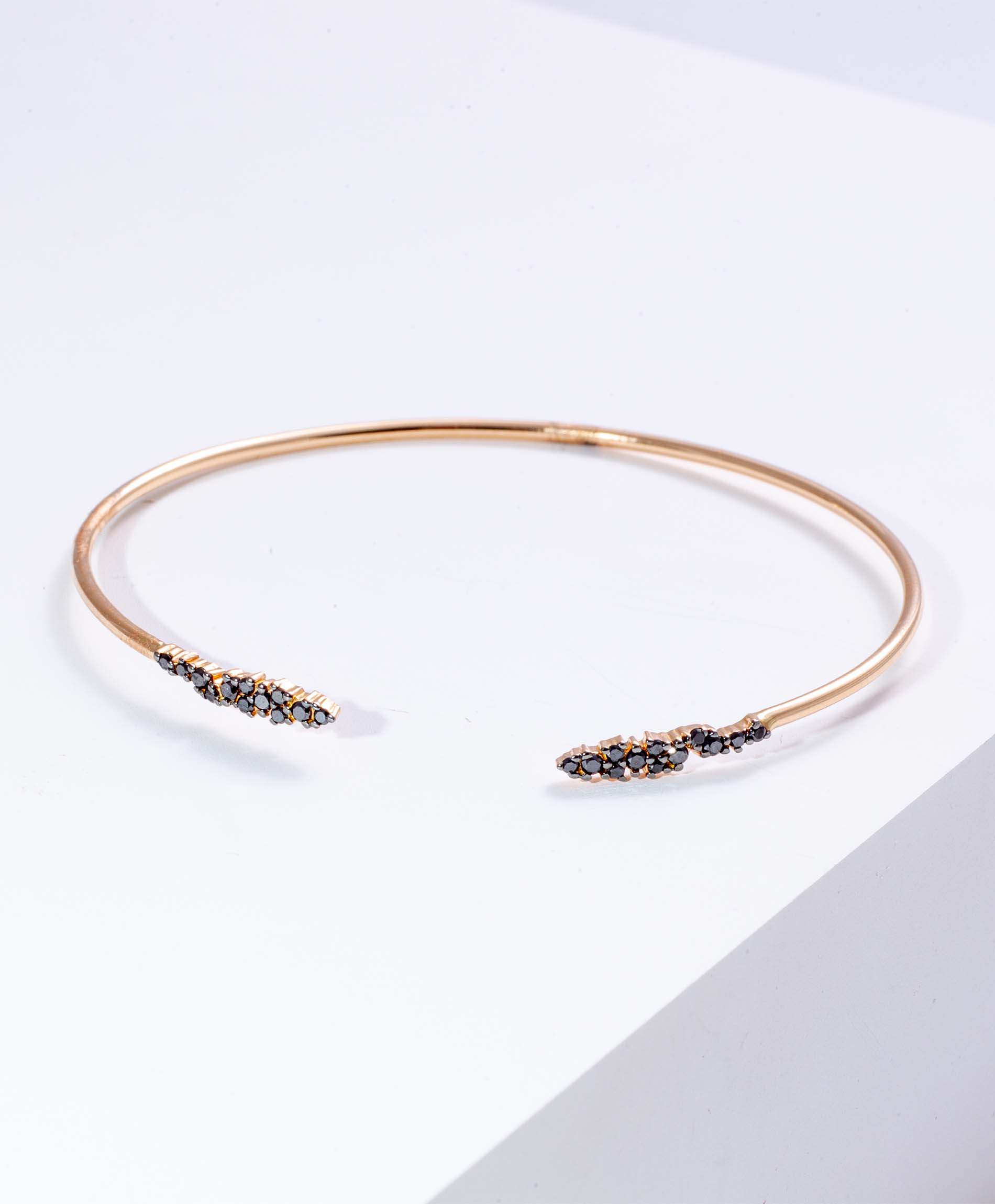 gold-diamond-bangle