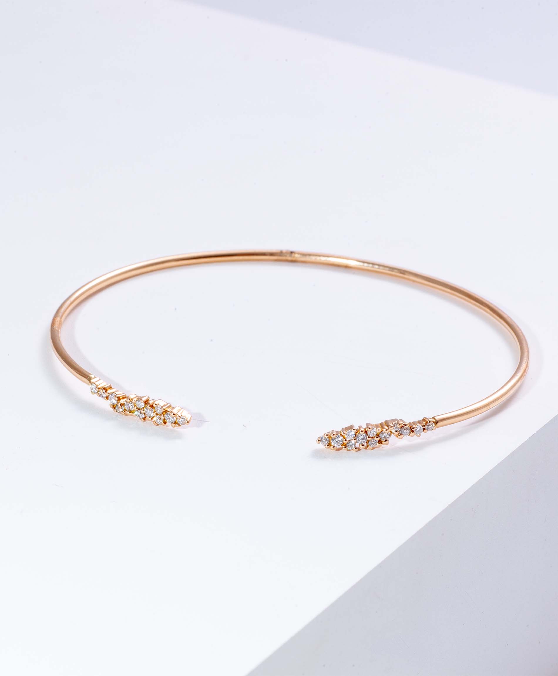 gold-diamond-bangle