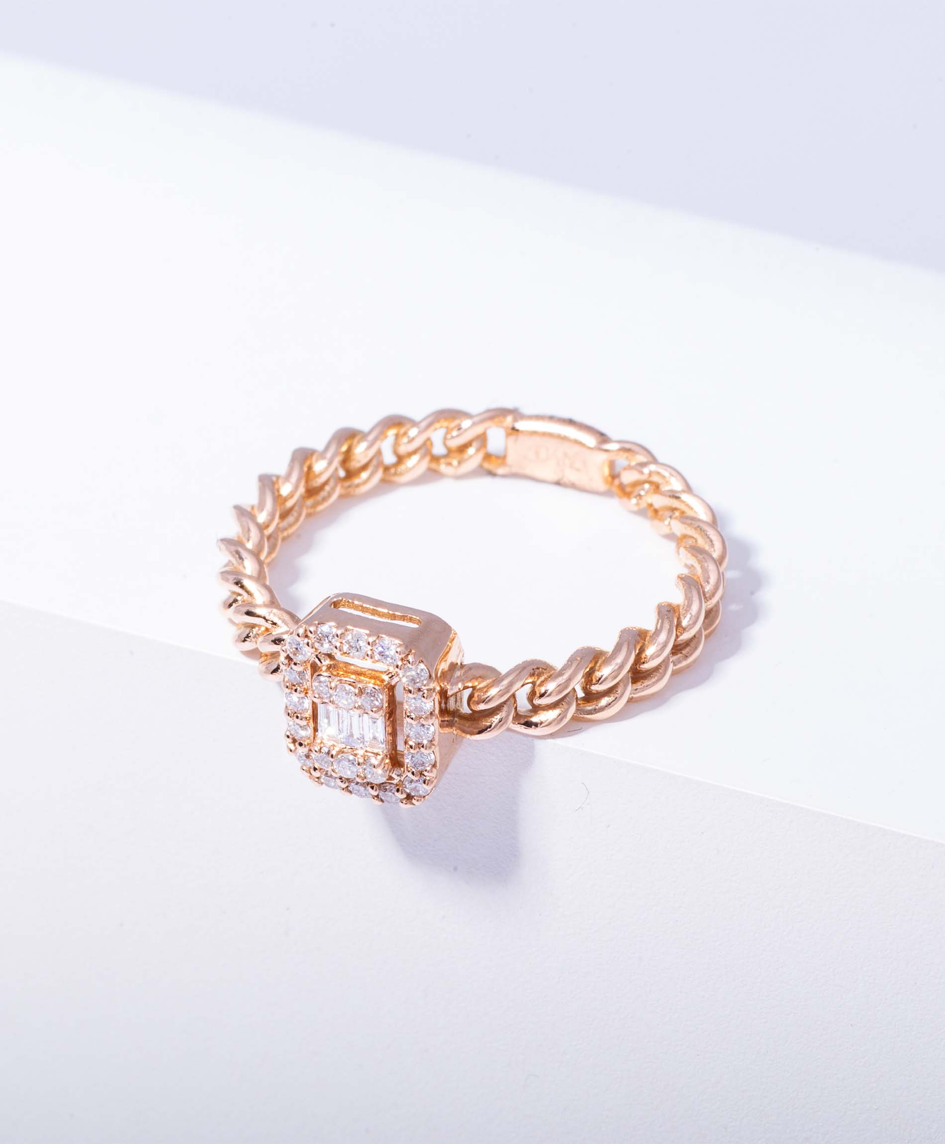 baguette-diamond-ring