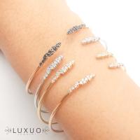 gold-diamond-bangle