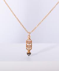 gold-diamond-pendant