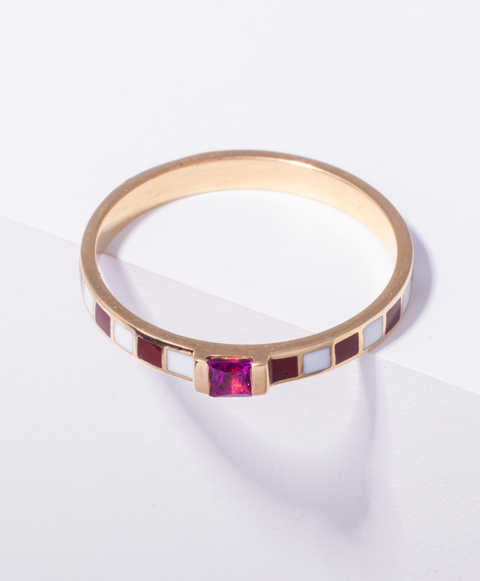 enamel-diamond-ring
